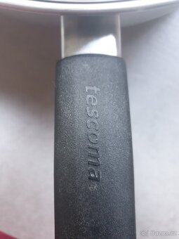 2 pánve a hrnec zn.Tescoma a zn.Mert - 4