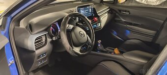 Prodám Toyotu C-HR 2.0 hybrid výbava Selection - 4