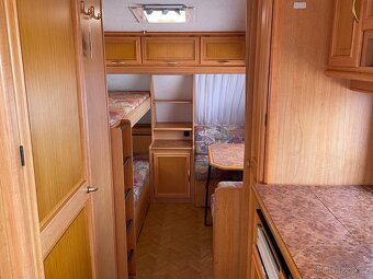 LMC Luxus 550, 5-6 osob, stan, palanda-dětský pokoj - 4