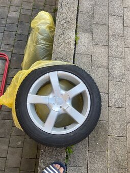Alu disky 16” 5x114.3 s pneu 215/65/16 2 x Enzo 2 x jiná zna - 4