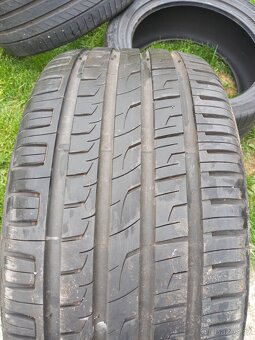 Pneu 275/40 R20 - 4