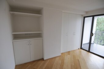 Pronájem dvoupatrového 4+1, 144 m2, Hořejší nábřeží, Praha 5 - 4