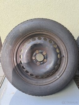 Prodám kola Ford S-max, zánovní zimní pneu Dunlop 215/60/16 - 4