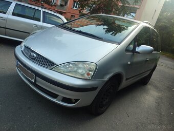 Ford Galaxy rok výroby 2005 2.3 103kw benzín ,auto je v cajk - 4