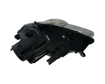 Pravý přední halogen 3C0941006S VW Passat B6 r.v. 2007 - 4