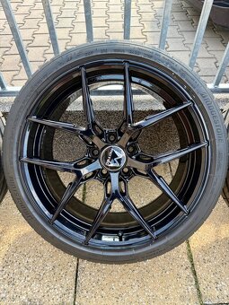 ALU kola Motec Ultimate MCR4, 5x112, velikost 8x18, ET 45 - 4