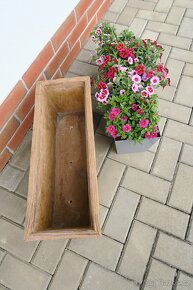Zahradní dekorace - truhlík, květináč, umělý kámen, beton - 4