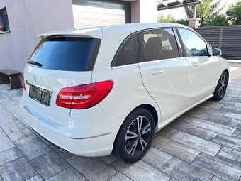 Mercedes Benz B 180i (2014) /SPORT/BI-XENON/107.000km - 4