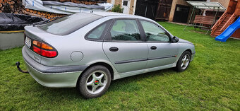 Renault Laguna - 4