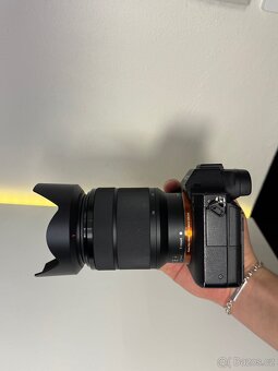SONY Alpha A7 II + FE 28-70 mm - 4