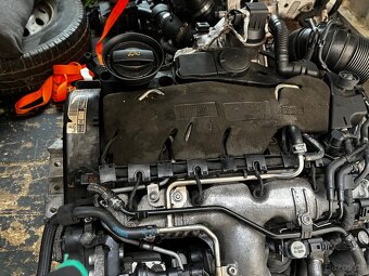 Motor naftový CBBB 2.0TDI 125KW Škoda Superb 2 - 4