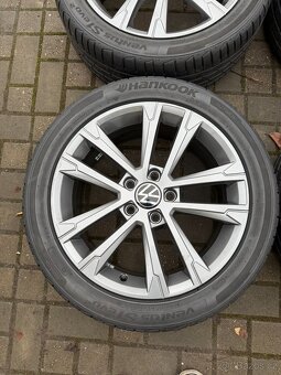 ORIGINÁL Alu Volkswagen SINGAPORE R17, 5x112 - TOP STAV - 4