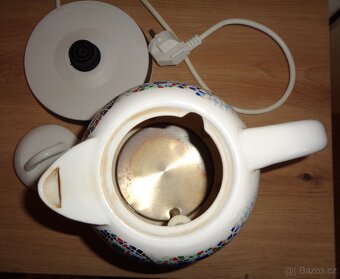 Rychlovarné konvice nabízím: - 4