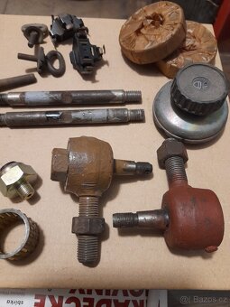 TRABANT NÁHRADNÍ DÍLY - 4