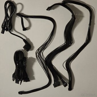 Corsair RM650e (2025) - 650w, modulární, záruka - 4