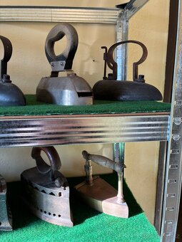 Starožitná žehlička - 4