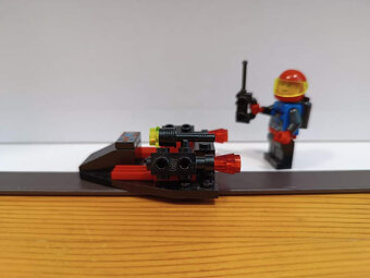 LEGO Space 1954 Surveillance Scooter - 4