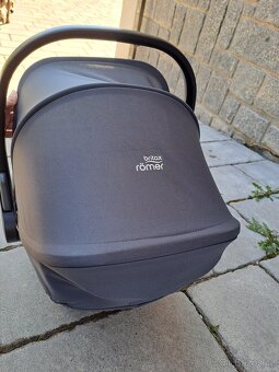 Britax Römer Baby-Safe Core + základna - 4