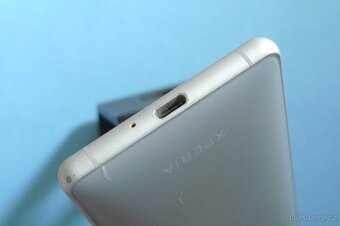 Sony Xperia XZ2 compact - 4