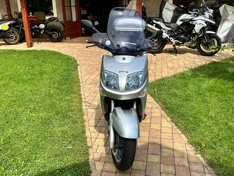 Yamaha Versity 300 - 4