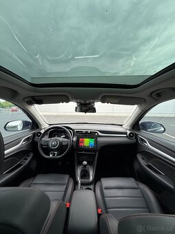 MG ZS - 4