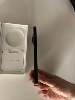 Apple iPhone 14 - 4