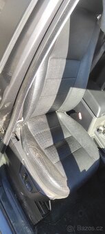 Land Rover Discovery 3 2.7 V6 ROZPRODAM DILY - 4
