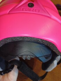 Značková dětská lyžařská helma GIRO vel. S. a brýle UVEX - 4