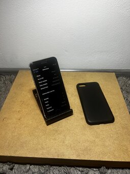 iPhone SE 2020 128gb - 4