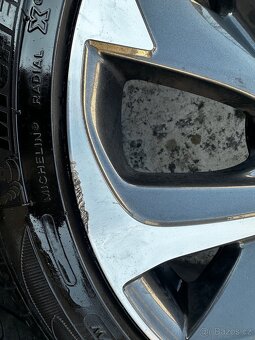 KolaToyota C-HR 215/45 R17 + letní pneu + ventilek - 4