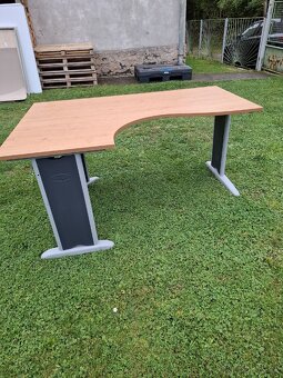 Prodám zachovalý pracovní stůl Hobis - 4