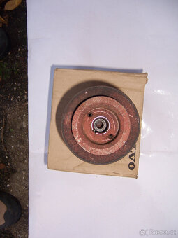 Jikov - sekačka - buben spojky, včetně hřídele a řemenice - 4