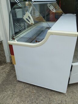 Zmrzlinová vitrína Pitagora - 4