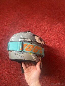 Helma W-Tec s brýlemi 100% - 4