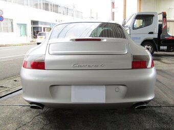 Porsche 911 Carrera 4 - 4