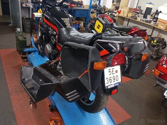 Honda VF 750 s - 4