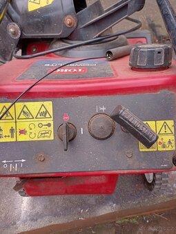 Sněhová fréza Toro Powerlite 38173 - 4