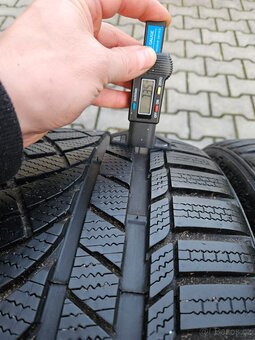 Zimní Kumho 255/35/19 - 4