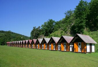 Obsluha v kiosku - letní rekreační středisko - 4