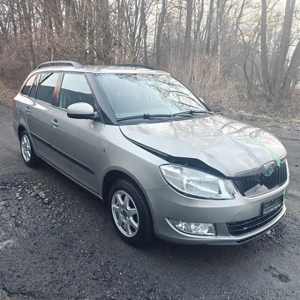 Škoda Fabia II 1.2 TSI 79.tis.km Švýcarsko combi - 4