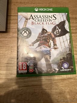 Xbox One s - 4