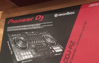 Pioneer DDJ RZ 4-kanálový DJ kontrolér včetně softwaru Rekor - 4