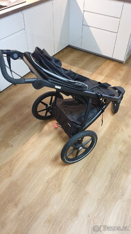 Thule Urban Glide 2 black, korba + sport a další doplnky. - 4