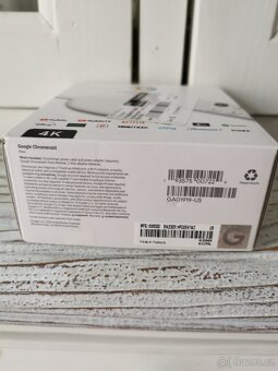 Google Chromecast s Google TV, model 4K rozlišení.  - 4