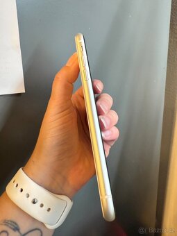 Apple iPhone 11 64 GB - 4