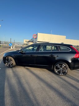 Volvo V60, 2.4 D6 AWD 158 kW PLUG-IN HYBRID - 4