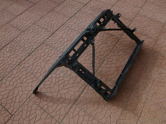 Škoda Octavia 3 III chladičovka čelo 5E0805588  výztuha - 4