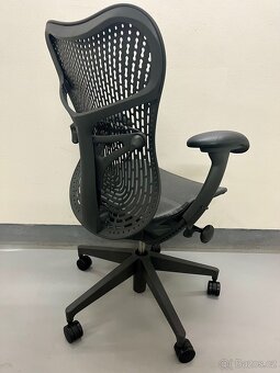Kancelářská židle Herman Miller Mirra 2 - top stav - 4