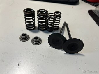 KTM DUKE 390 2014 - díly - 4