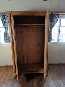 Starožitná skříň - 4